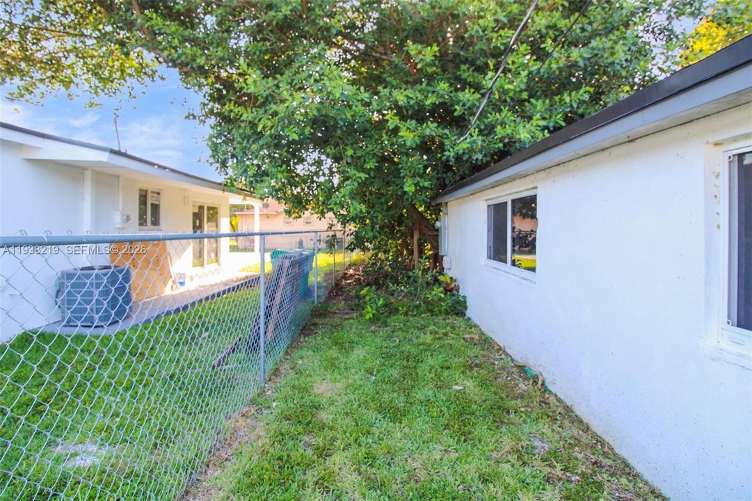 For Sale: $499,000 (3 beds, 2 baths, 1380 Square Feet)