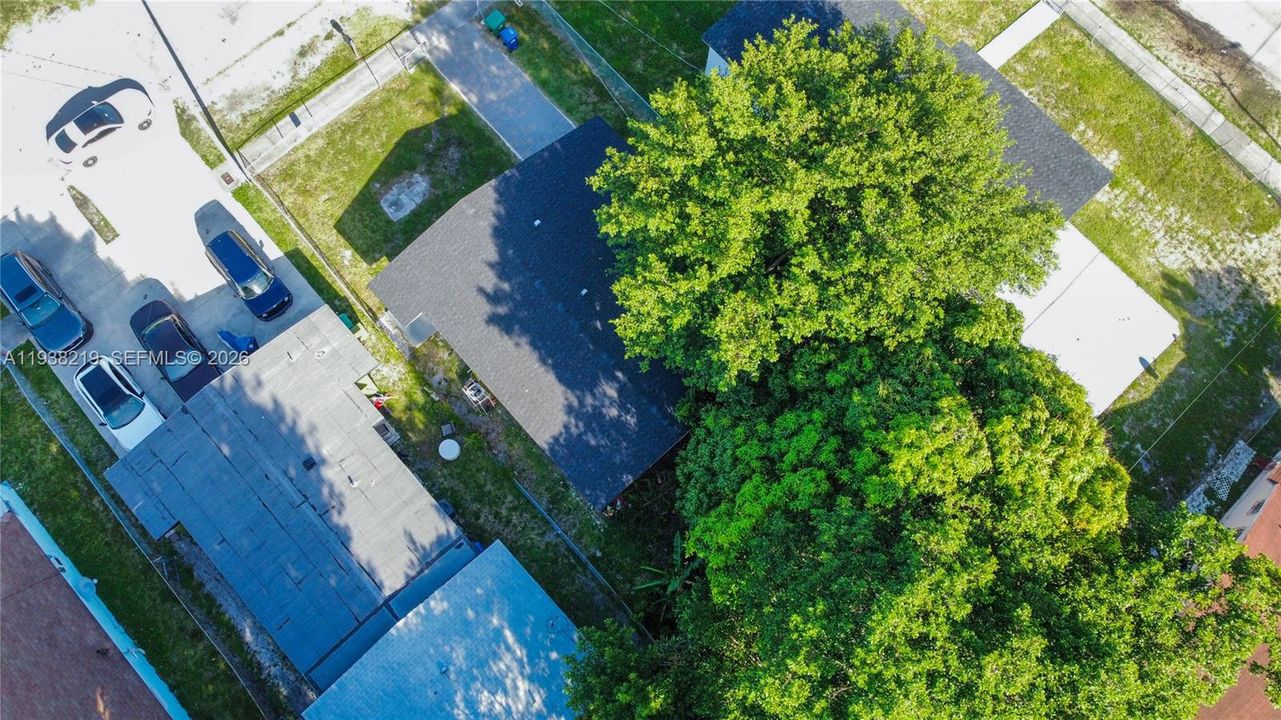 For Sale: $499,000 (3 beds, 2 baths, 1380 Square Feet)