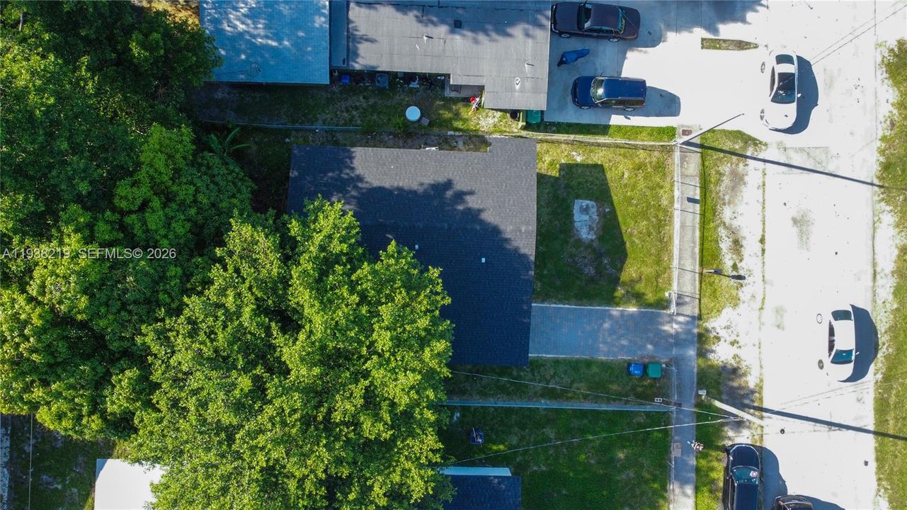 For Sale: $499,000 (3 beds, 2 baths, 1380 Square Feet)