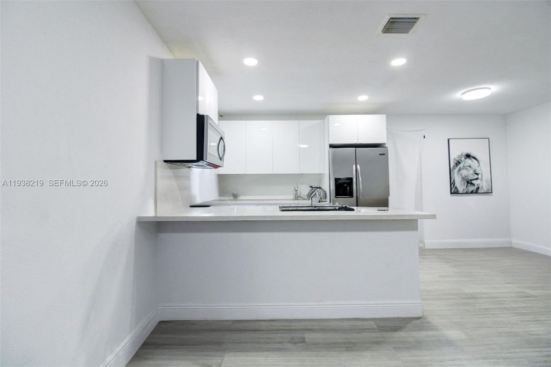 For Sale: $499,000 (3 beds, 2 baths, 1380 Square Feet)