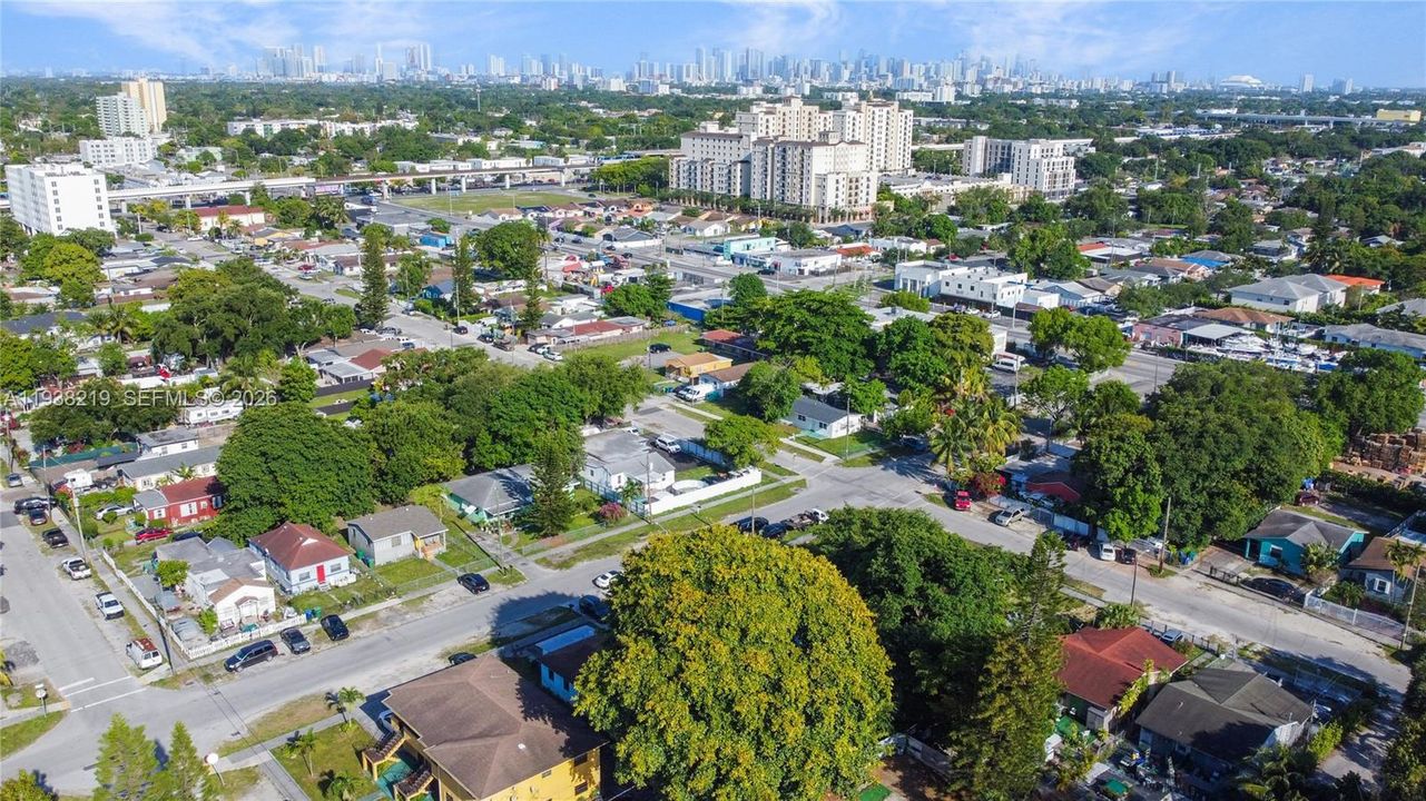 For Sale: $499,000 (3 beds, 2 baths, 1380 Square Feet)