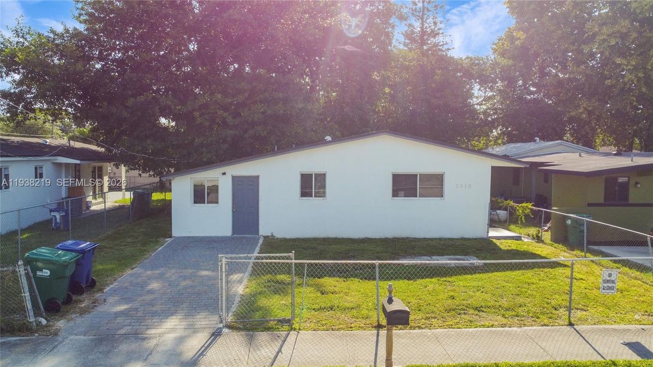 For Sale: $499,000 (3 beds, 2 baths, 1380 Square Feet)