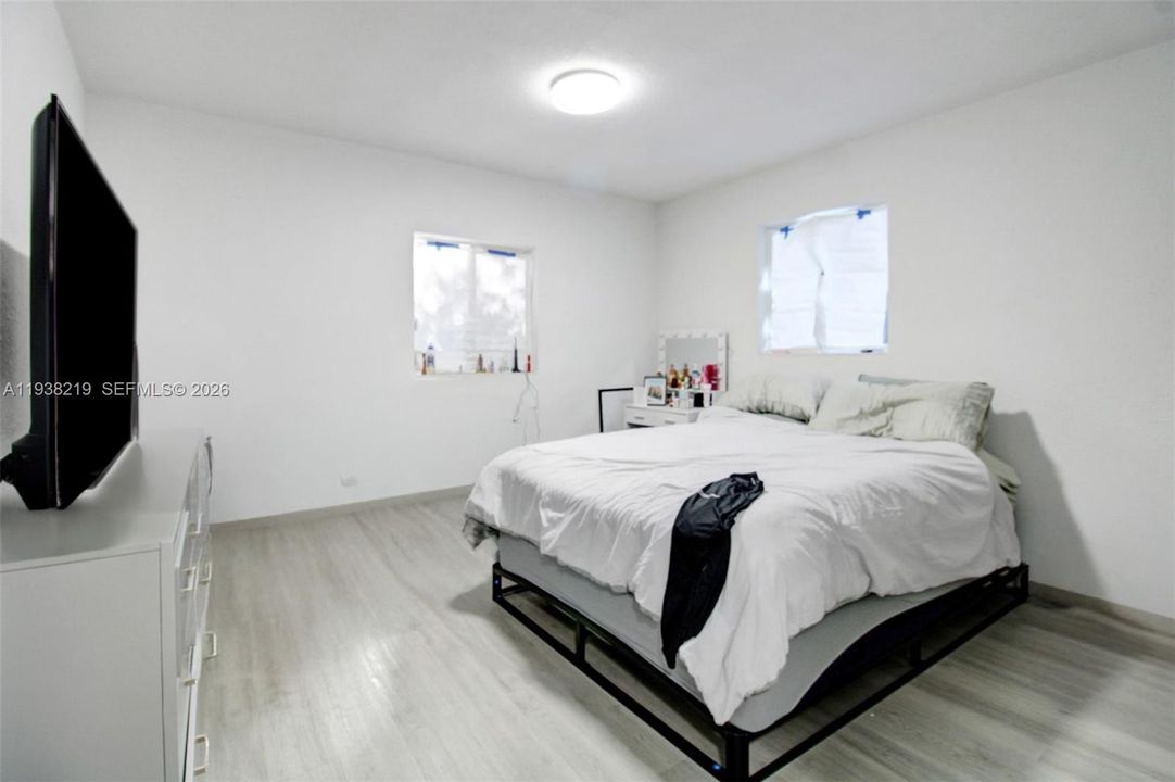 For Sale: $499,000 (3 beds, 2 baths, 1380 Square Feet)