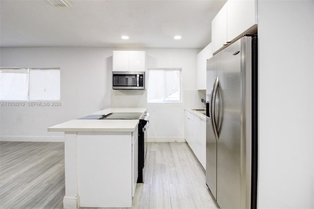 For Sale: $499,000 (3 beds, 2 baths, 1380 Square Feet)