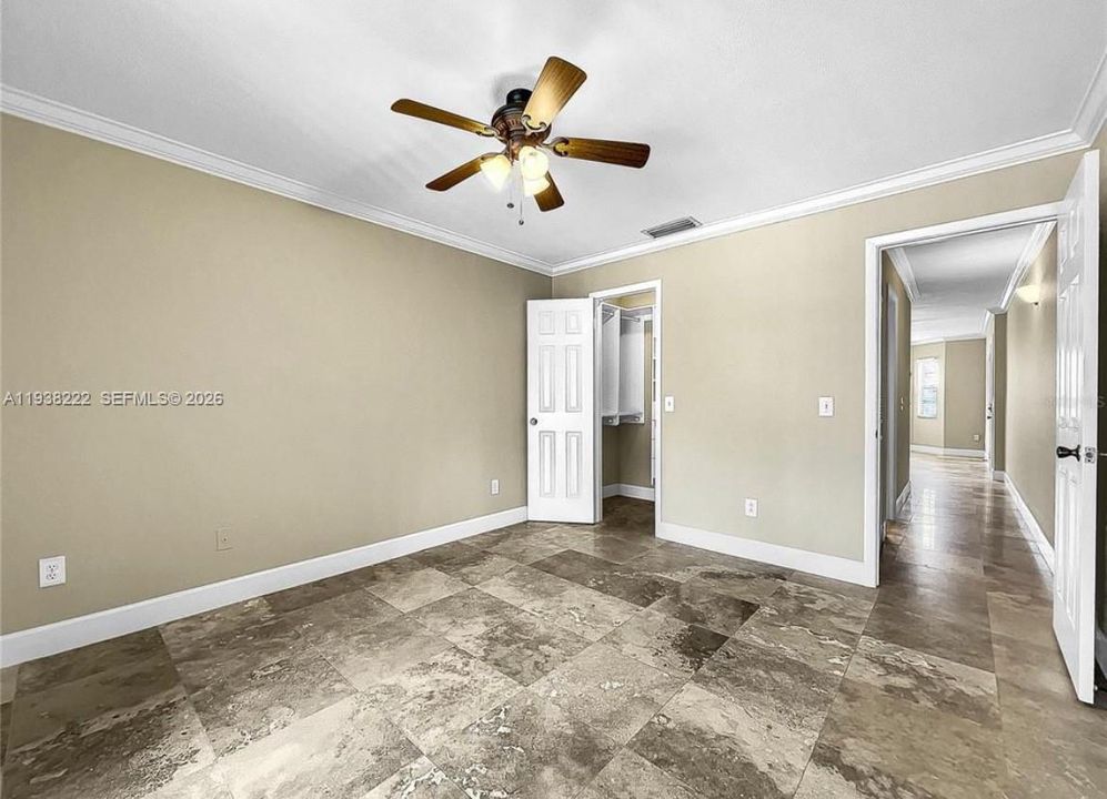 待售: $159,000 (1 贝兹, 1 浴室, 519 平方英尺)