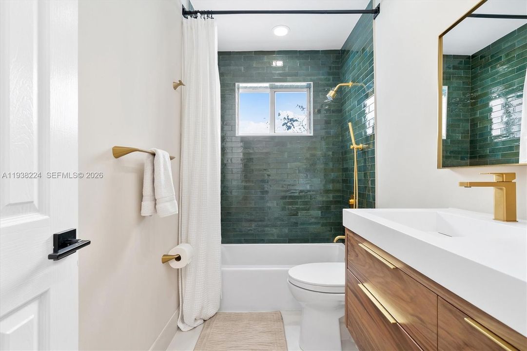 For Sale: $1,449,000 (3 beds, 3 baths, 2193 Square Feet)