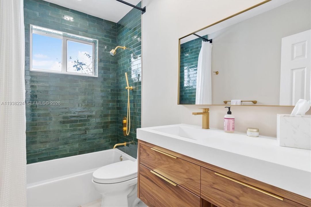 For Sale: $1,449,000 (3 beds, 3 baths, 2193 Square Feet)