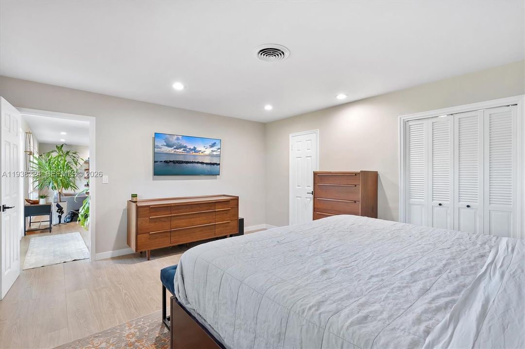 For Sale: $1,449,000 (3 beds, 3 baths, 2193 Square Feet)