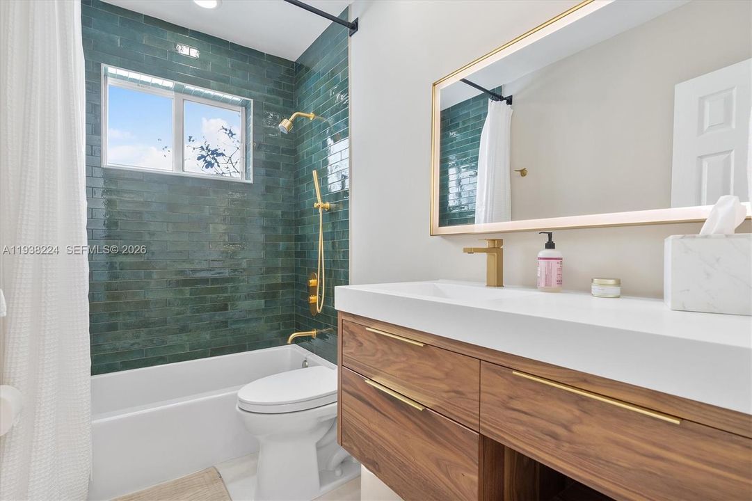 For Sale: $1,449,000 (3 beds, 3 baths, 2193 Square Feet)