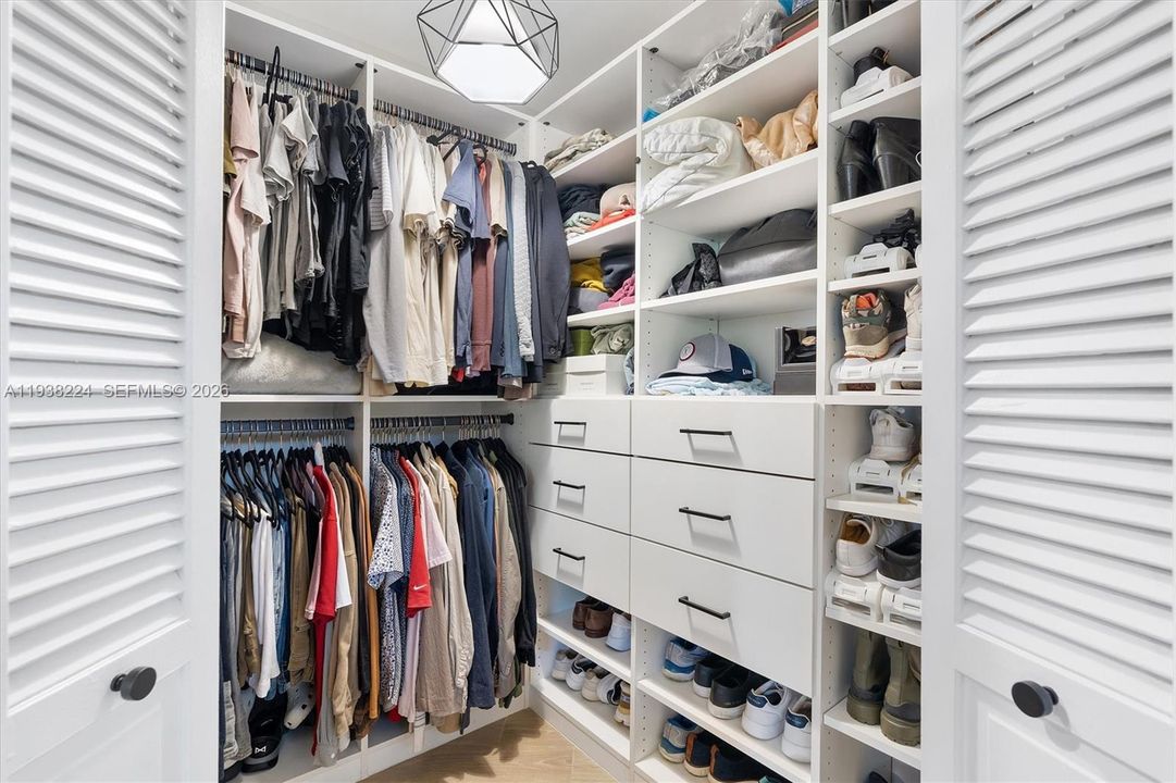 For Sale: $1,449,000 (3 beds, 3 baths, 2193 Square Feet)