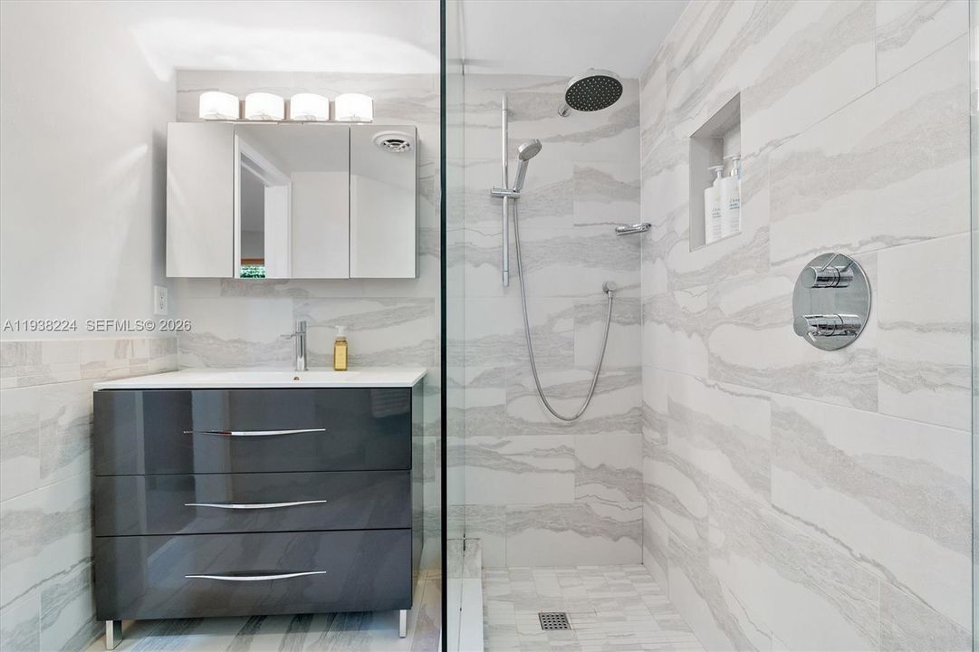 For Sale: $1,449,000 (3 beds, 3 baths, 2193 Square Feet)