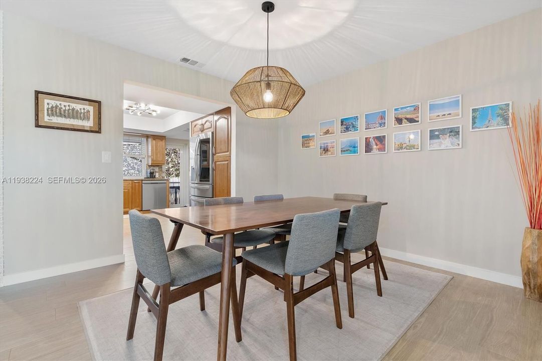 For Sale: $1,449,000 (3 beds, 3 baths, 2193 Square Feet)