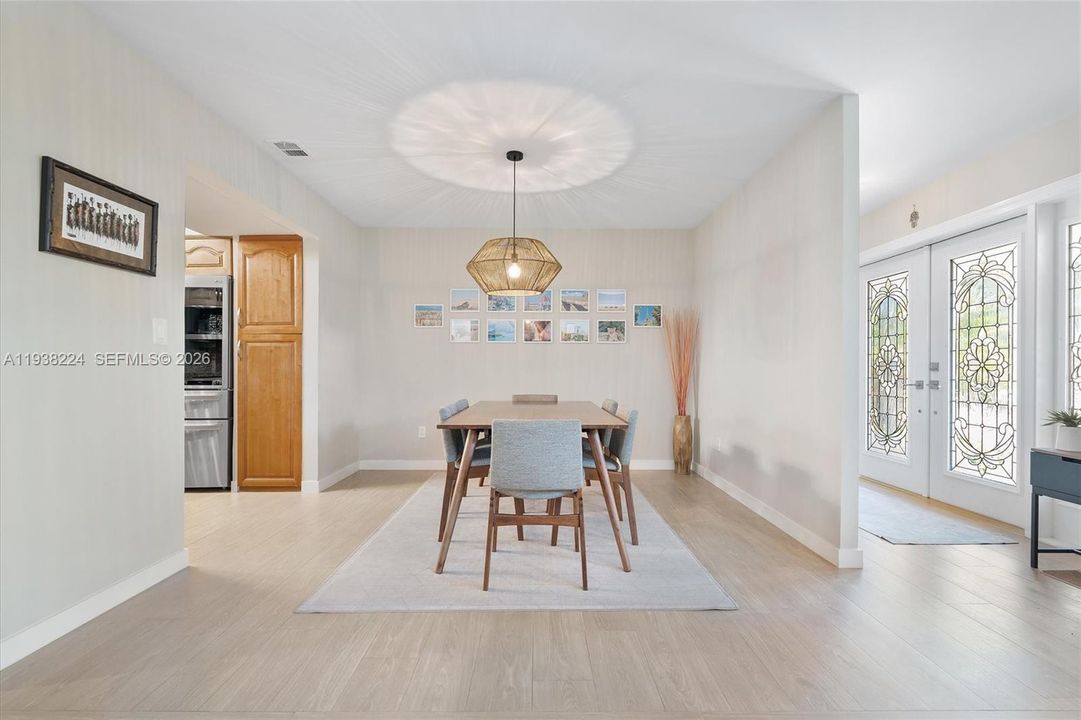 For Sale: $1,449,000 (3 beds, 3 baths, 2193 Square Feet)