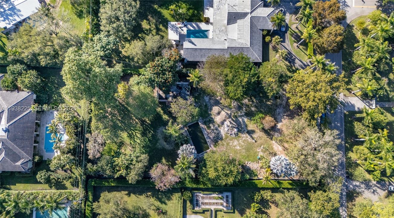 For Sale: $3,995,000 (0.91 acres)