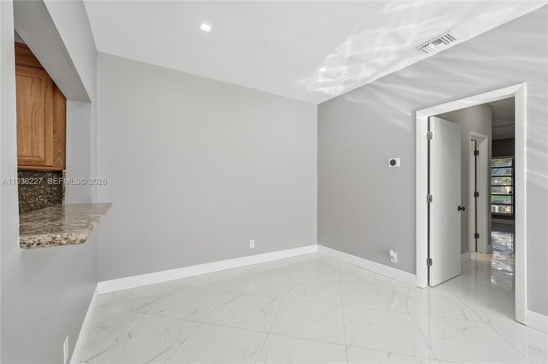 En Venta: $319,000 (2 camas, 2 baños, 1080 Pies cuadrados)