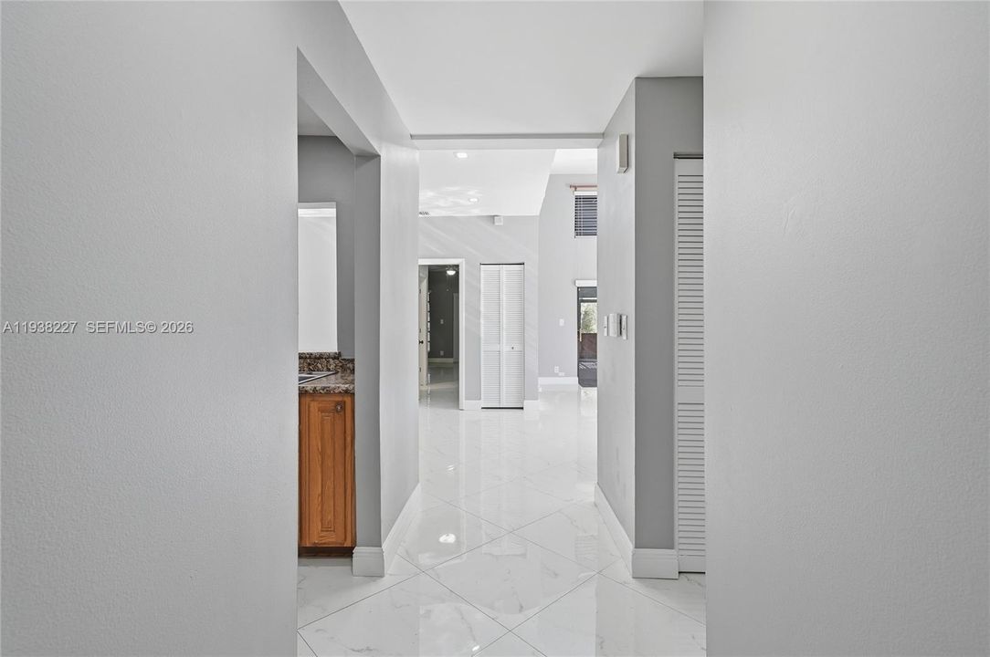 En Venta: $319,000 (2 camas, 2 baños, 1080 Pies cuadrados)