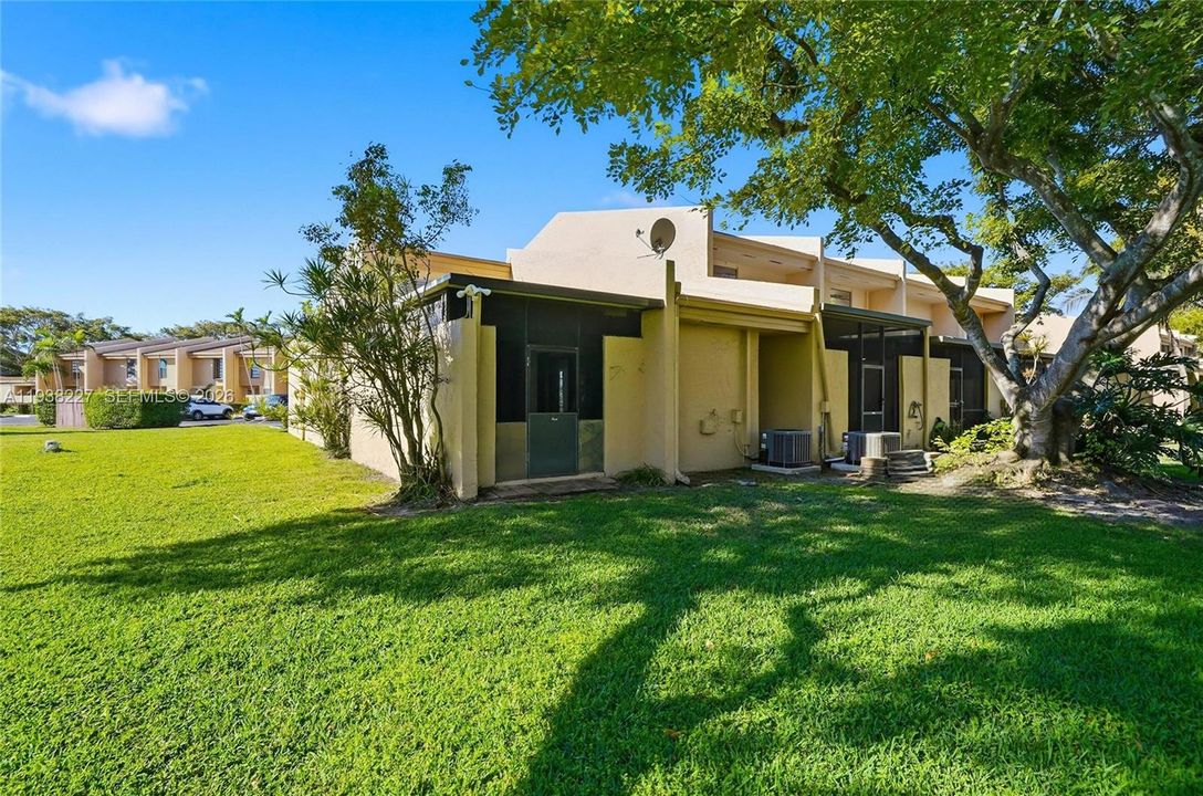 En Venta: $319,000 (2 camas, 2 baños, 1080 Pies cuadrados)