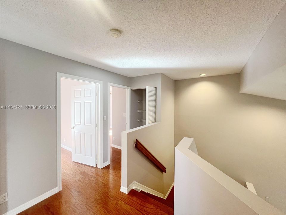 待售: $530,000 (3 贝兹, 2 浴室, 1695 平方英尺)