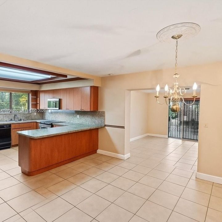 For Sale: $1,070,000 (3 beds, 2 baths, 1589 Square Feet)