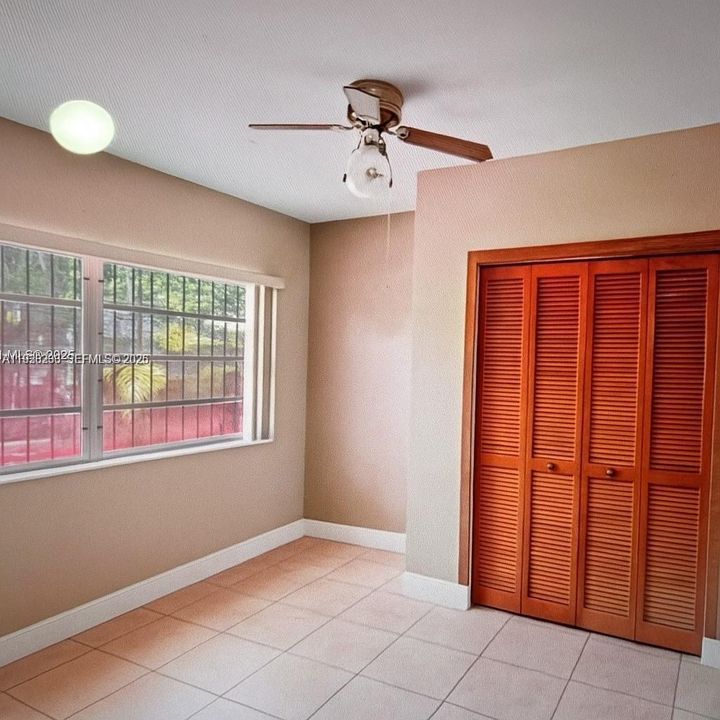 For Sale: $1,070,000 (3 beds, 2 baths, 1589 Square Feet)