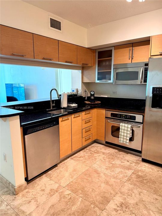 For Rent: $4,000 (2 beds, 2 baths, 1110 Square Feet)