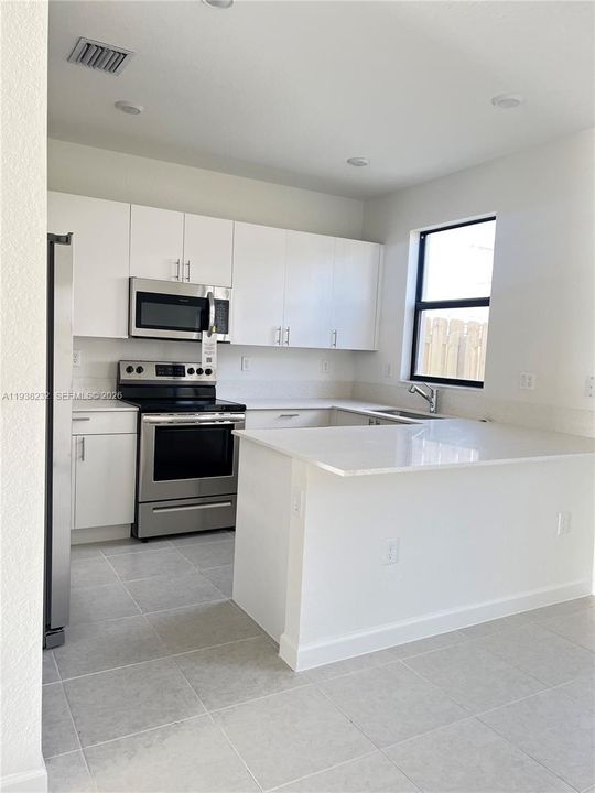 待售: $435,000 (3 贝兹, 2 浴室, 1483 平方英尺)