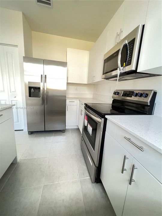 待售: $435,000 (3 贝兹, 2 浴室, 1483 平方英尺)