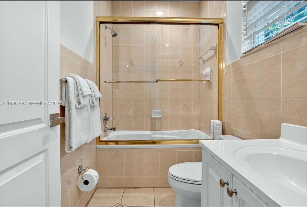 For Sale: $1,495,000 (4 beds, 4 baths, 3270 Square Feet)