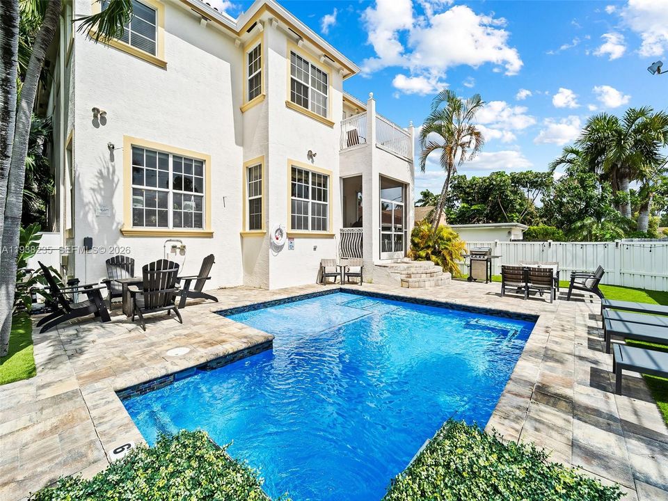 For Sale: $1,495,000 (4 beds, 4 baths, 3270 Square Feet)