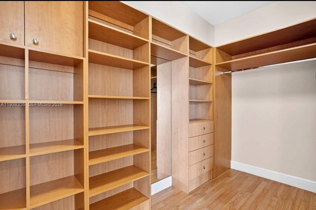 For Sale: $1,495,000 (4 beds, 4 baths, 3270 Square Feet)