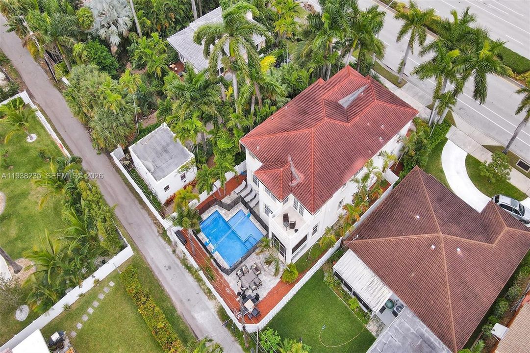 For Sale: $1,495,000 (4 beds, 4 baths, 3270 Square Feet)