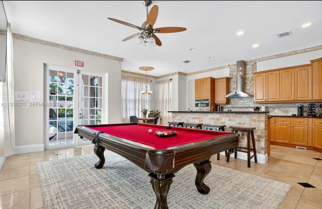 For Sale: $1,495,000 (4 beds, 4 baths, 3270 Square Feet)