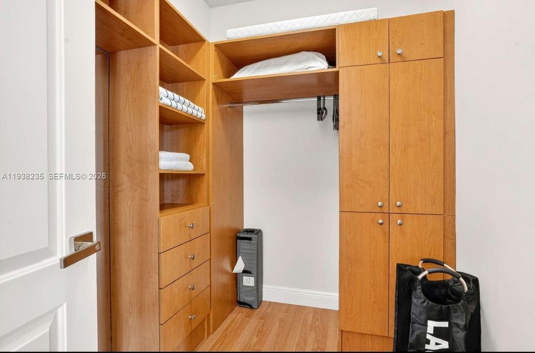 For Sale: $1,495,000 (4 beds, 4 baths, 3270 Square Feet)