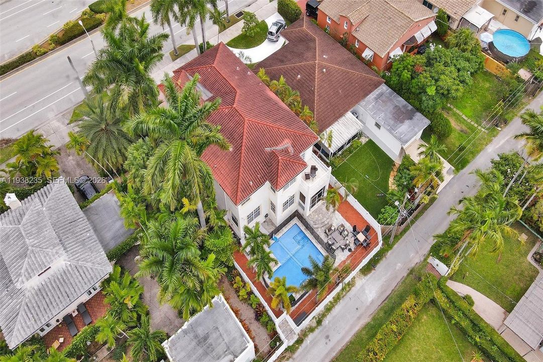 For Sale: $1,495,000 (4 beds, 4 baths, 3270 Square Feet)