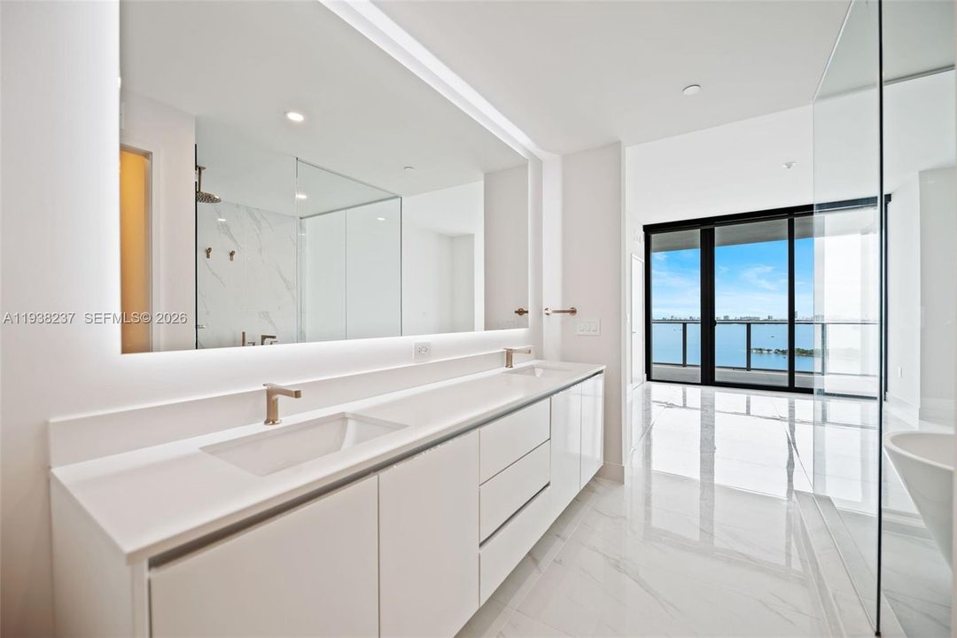 En Renta: $11,900 (3 camas, 3 baños, 0 Pies cuadrados)