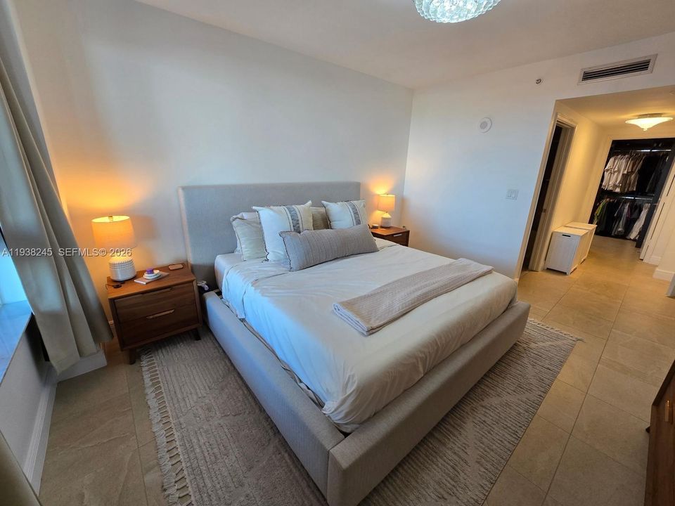 For Rent: $3,800 (2 beds, 2 baths, 1286 Square Feet)