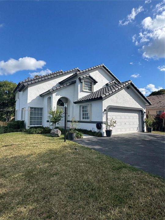 出租: $4,200 (3 贝兹, 2 浴室, 1730 平方英尺)