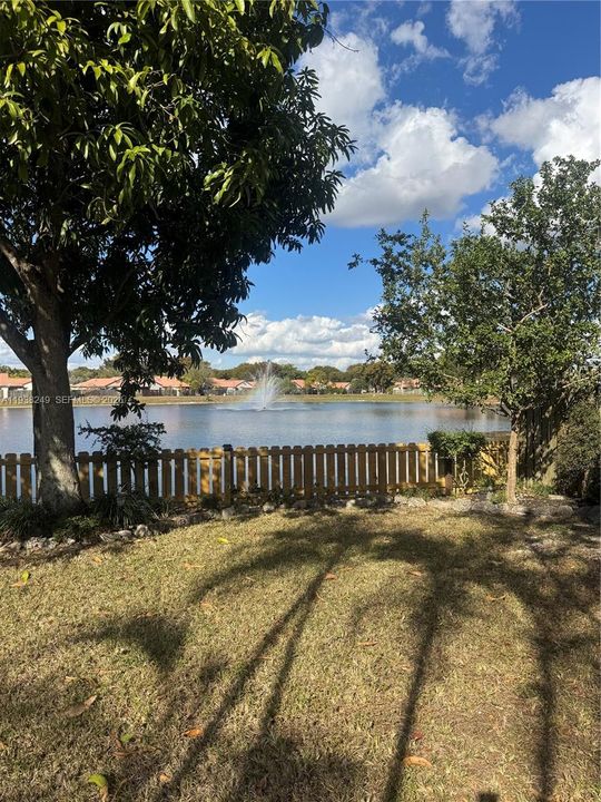 出租: $4,200 (3 贝兹, 2 浴室, 1730 平方英尺)