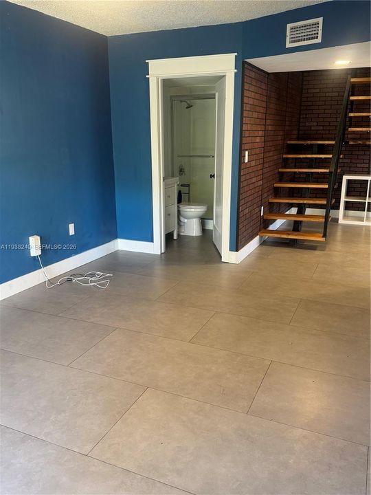 出租: $4,200 (3 贝兹, 2 浴室, 1730 平方英尺)