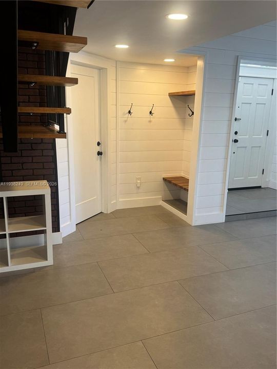 出租: $4,200 (3 贝兹, 2 浴室, 1730 平方英尺)