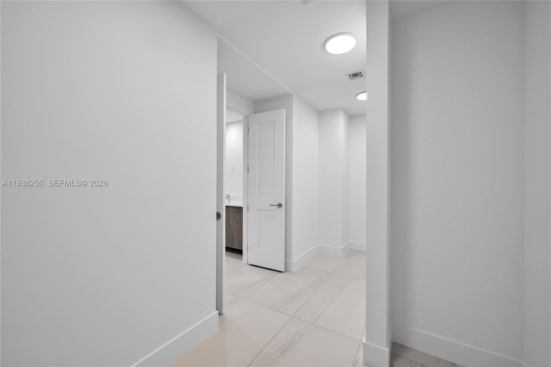 En Venta: $4,999,000 (4 camas, 4 baños, 3112 Pies cuadrados)