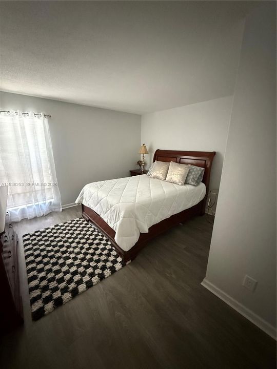 待售: $265,000 (2 贝兹, 2 浴室, 770 平方英尺)