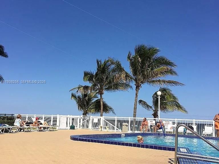 En Venta: $449,999 (1 camas, 1 baños, 870 Pies cuadrados)