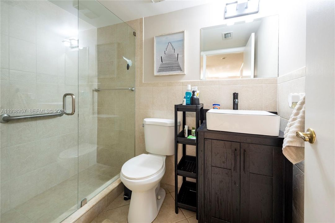 En Venta: $179,950 (2 camas, 2 baños, 1270 Pies cuadrados)