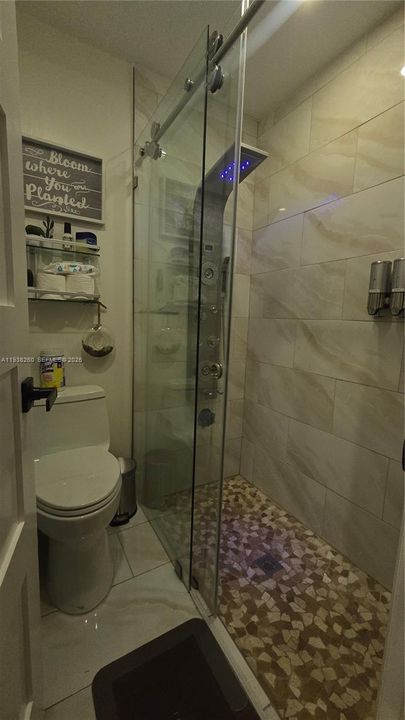 For Sale: $495,000 (3 beds, 2 baths, 1341 Square Feet)