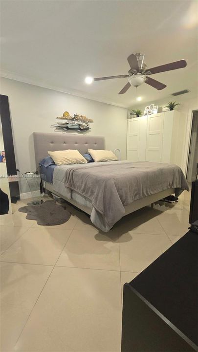 For Sale: $495,000 (3 beds, 2 baths, 1341 Square Feet)