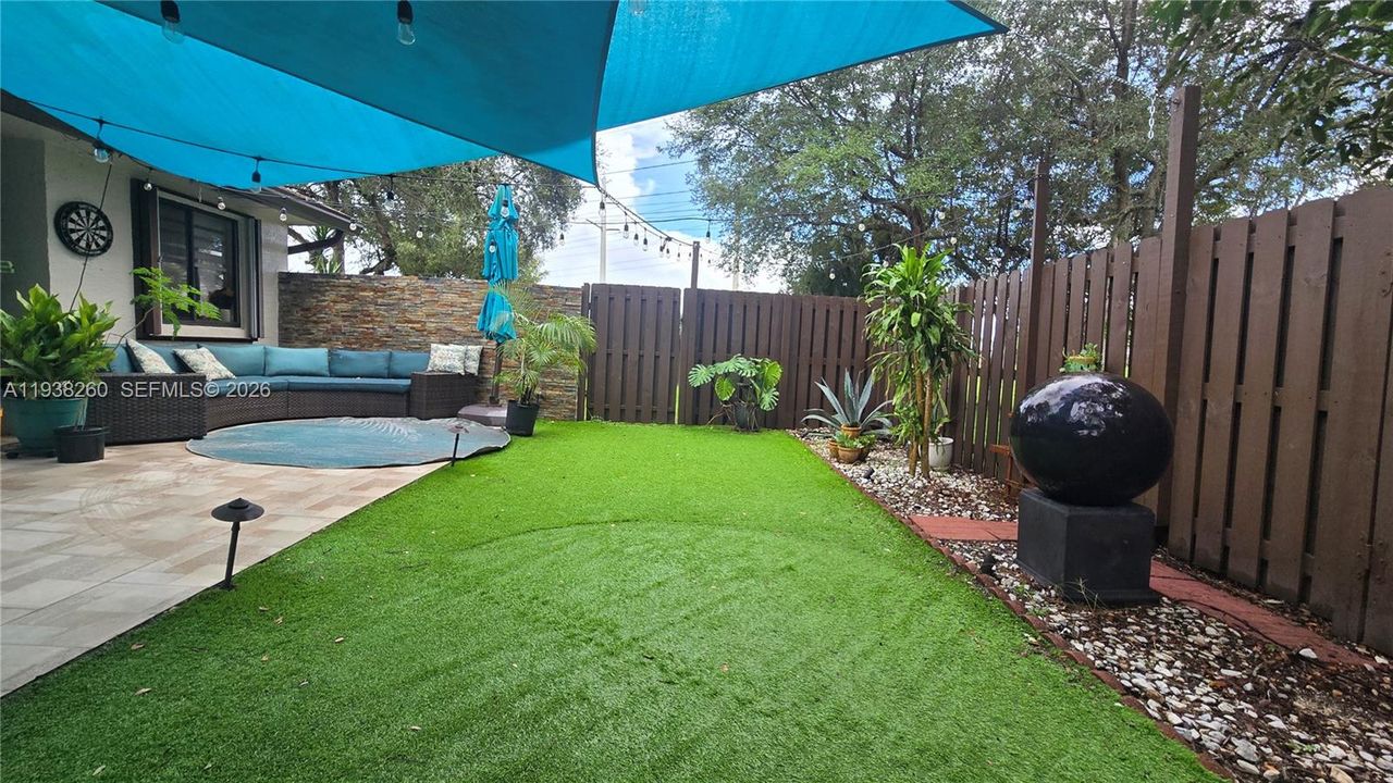 For Sale: $495,000 (3 beds, 2 baths, 1341 Square Feet)