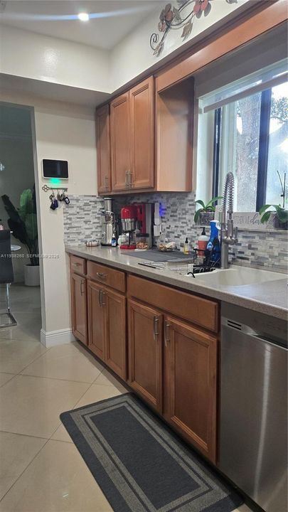 For Sale: $495,000 (3 beds, 2 baths, 1341 Square Feet)