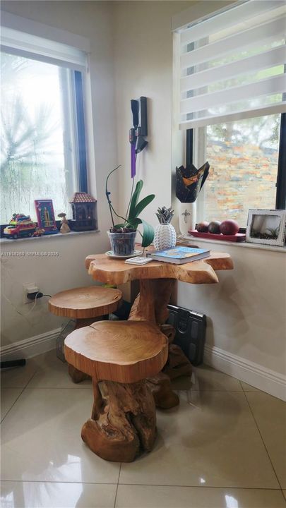 For Sale: $495,000 (3 beds, 2 baths, 1341 Square Feet)