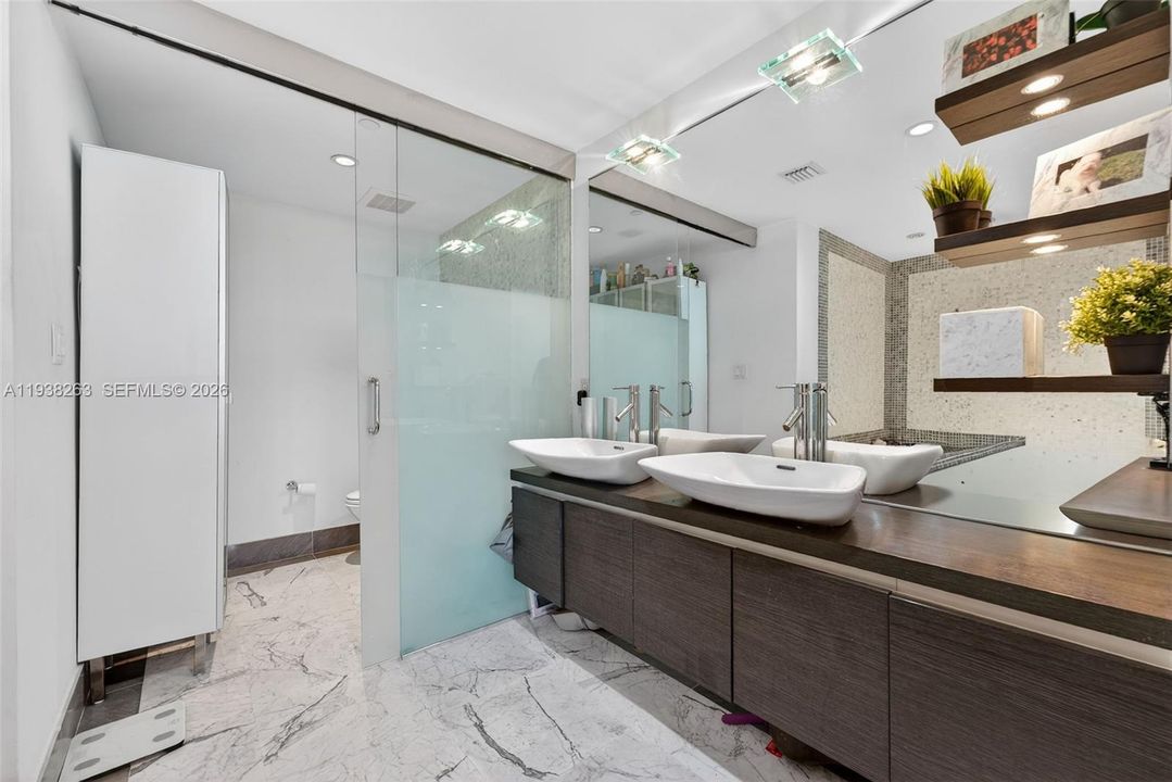 En Venta: $590,000 (1 camas, 1 baños, 799 Pies cuadrados)